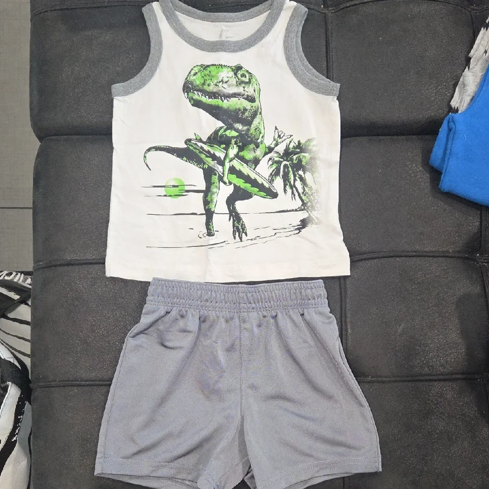 Place Sport Gray Athletic Shorts & DINO Tank